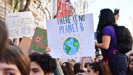 Manifestantes contra el cambio climático