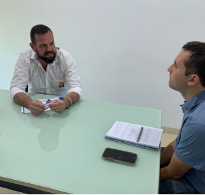 Sasha Chavkin interviewing Joao Luiz Lazarotto.