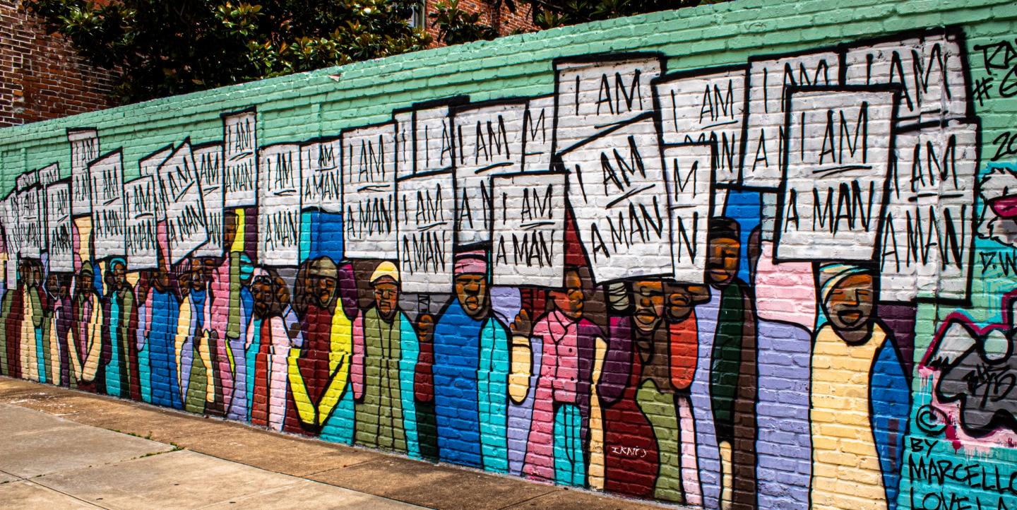 Wall honors MLK in Memphis
