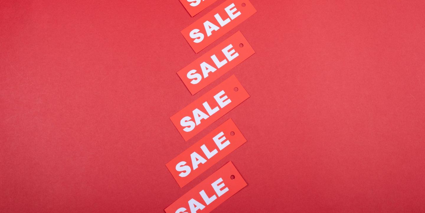 A line of stickers all reading "sale"