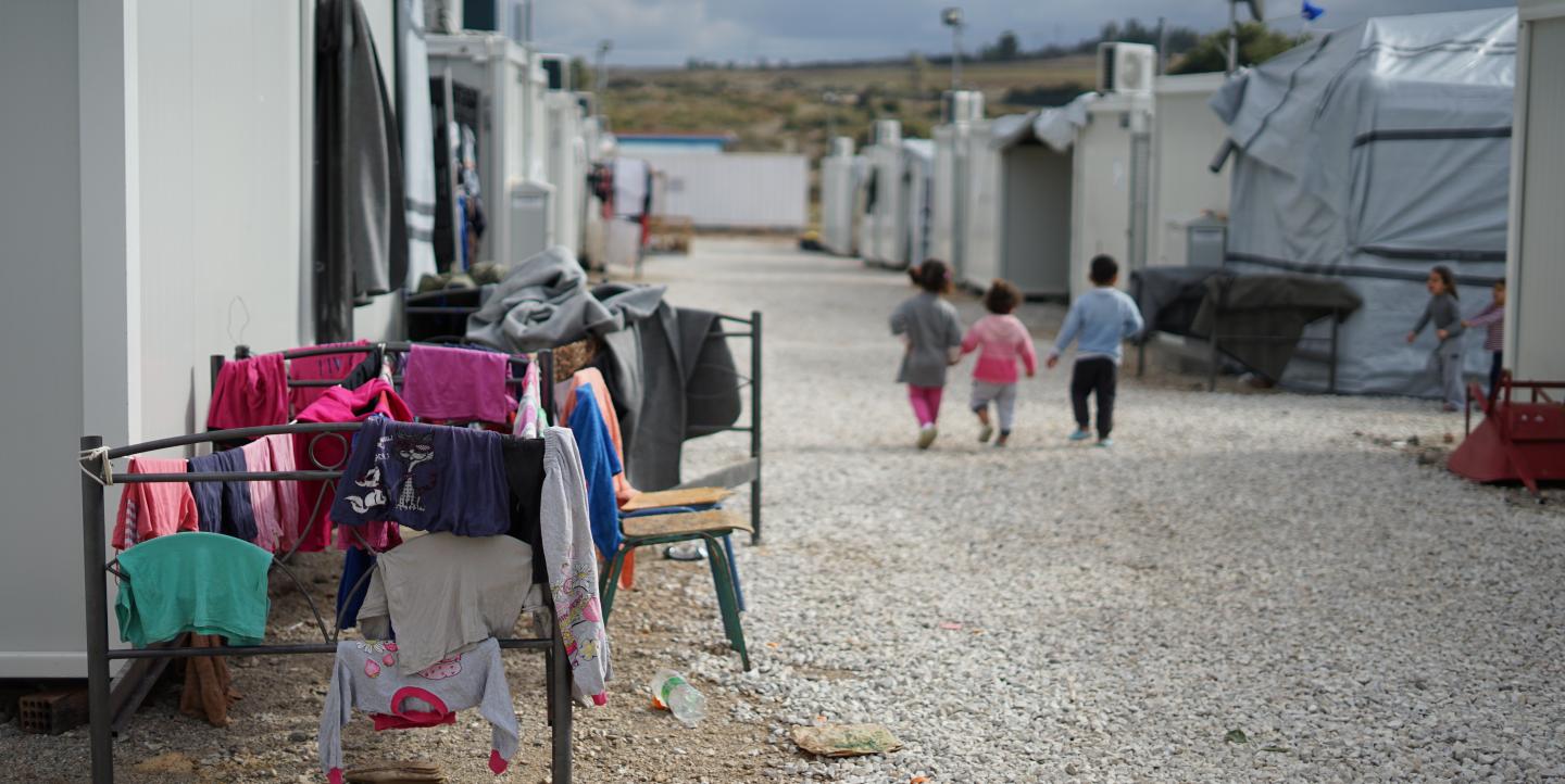 Niños en un campo de refugiados, Grecia