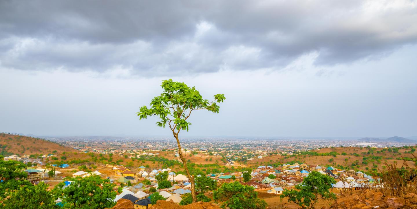 Vista del horizonte de Kugbo, Abuja, Nigeria.