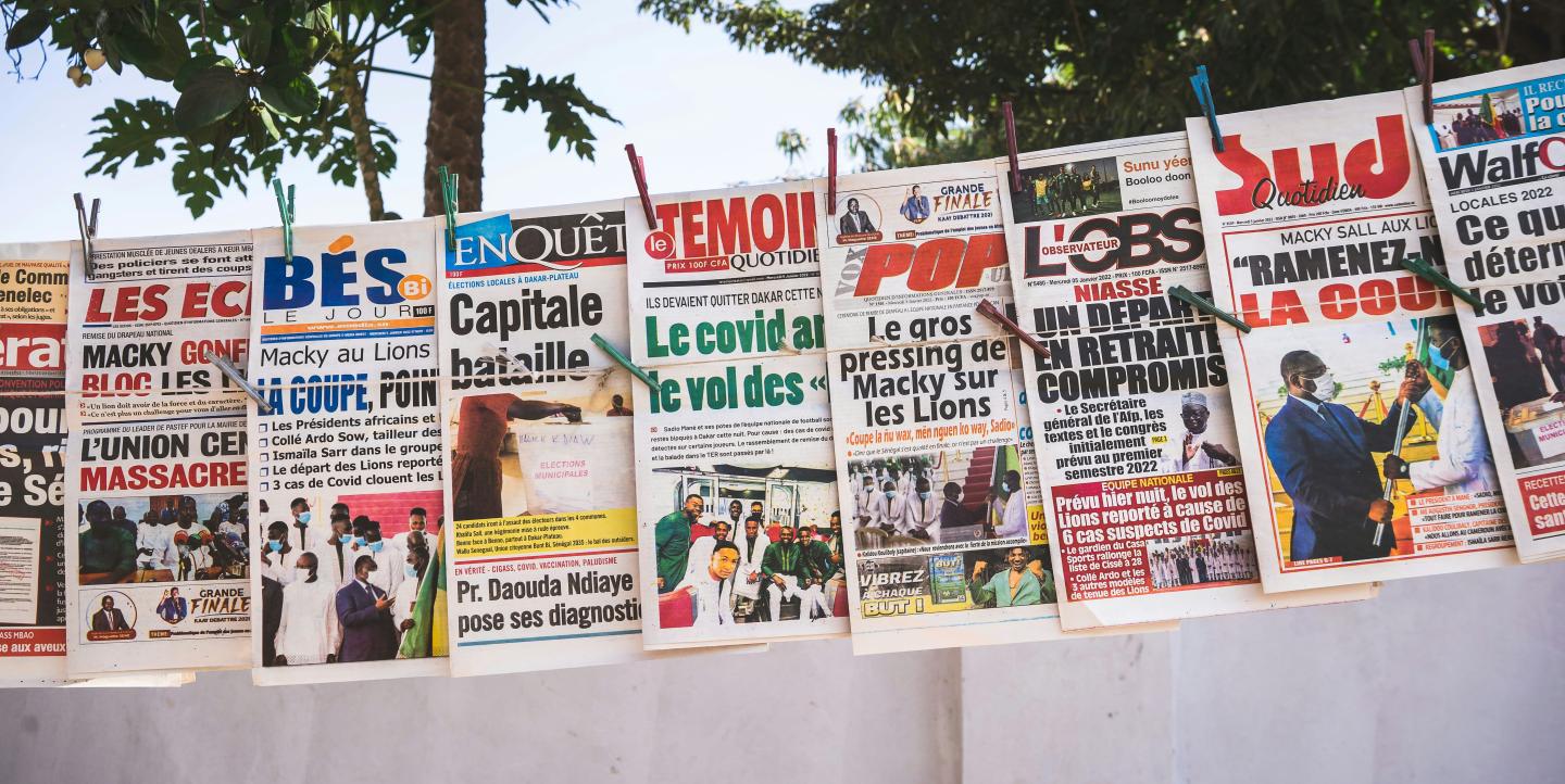 kiosque journaux en afrique   