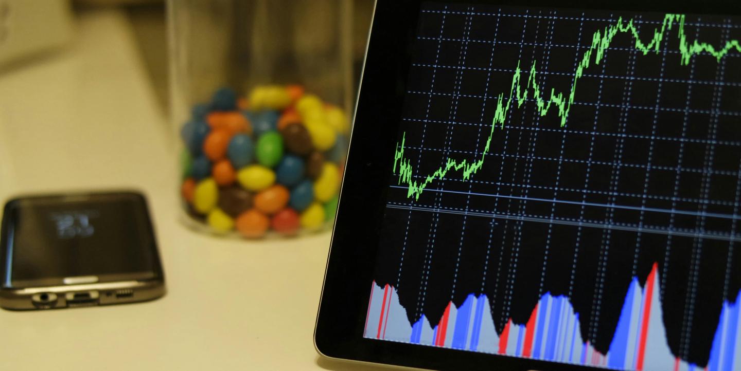 Tablet mostrando gráfico