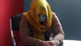 ديدبان حقوق بشر گزارش کرده که زنان خبرنگار در افغانستان با سخت‌ترین سرکوب‌ها روبه‌رو شده اند. 