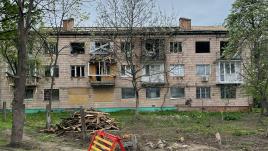 A residential building in Chernihiv, Ukraine was destroyed by an aerial bomb in March 2022.