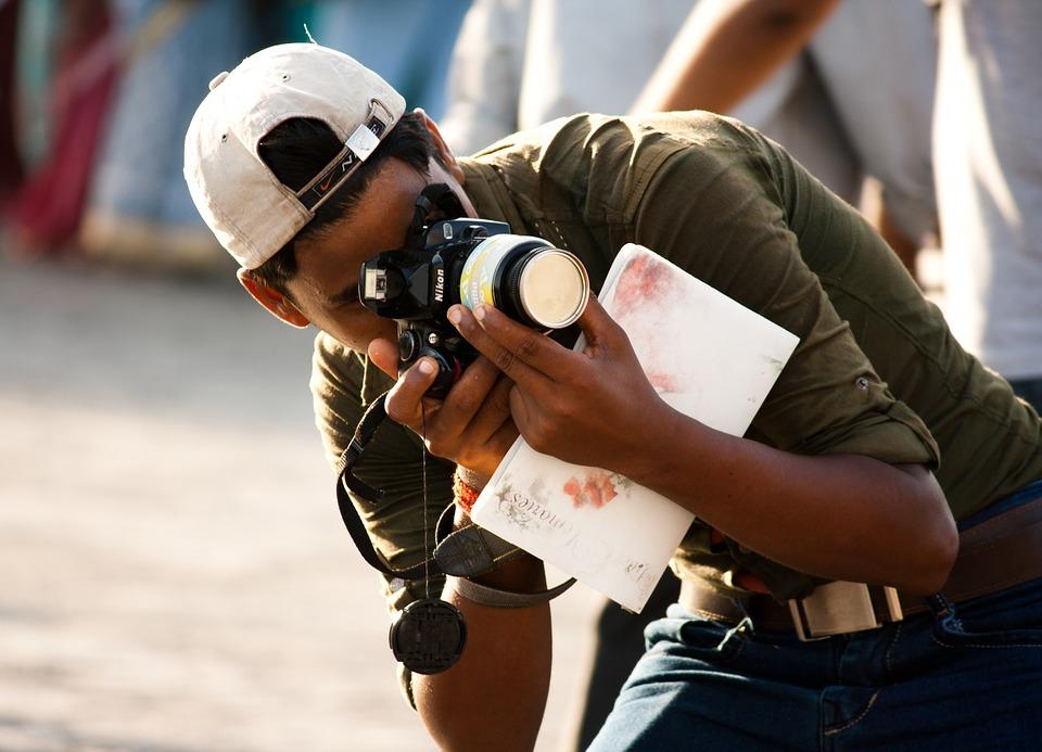 Perspectives in photojournalism: The financial struggle for